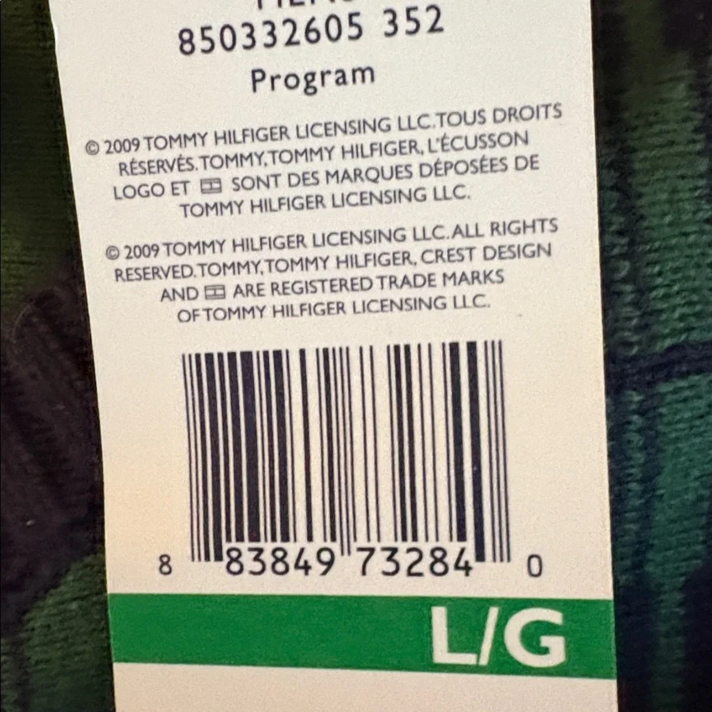 Tommy Hilfiger Green and Black Sweater - Picture 8 of 8
